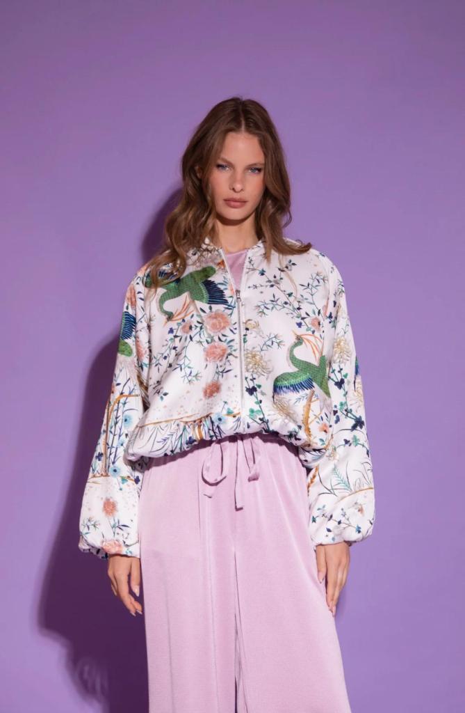 Amaya_Amsterdam_Faith_Bomber_White_Hilnetta_s