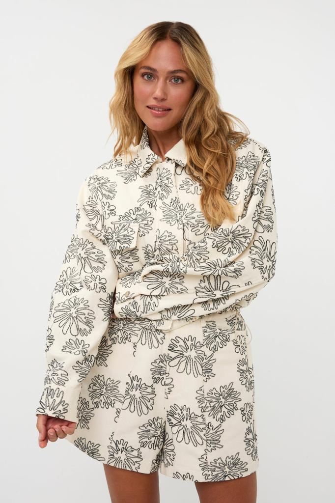 Amaya_Amsterdam_Myra_jacket_beige_Hilnetta_s