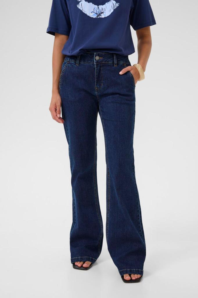 Culture_Alicent_ami_flare_chino_jeans_Hilnetta_s