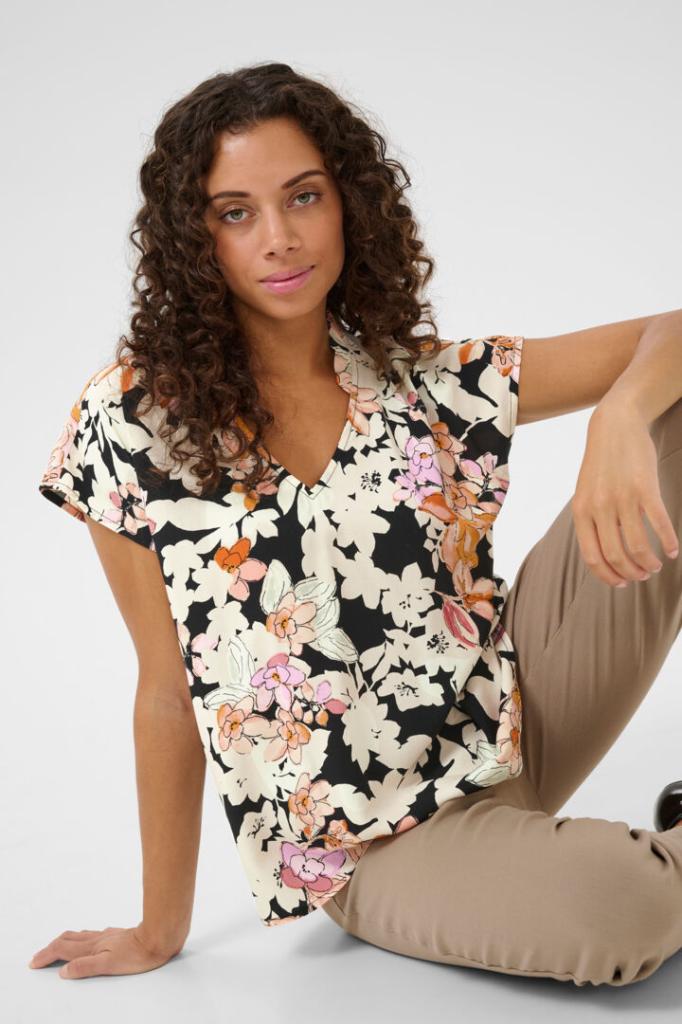 Culture_Audrey_Bello_Capsleeve_Orange_Flower_Hilnetta_s_8