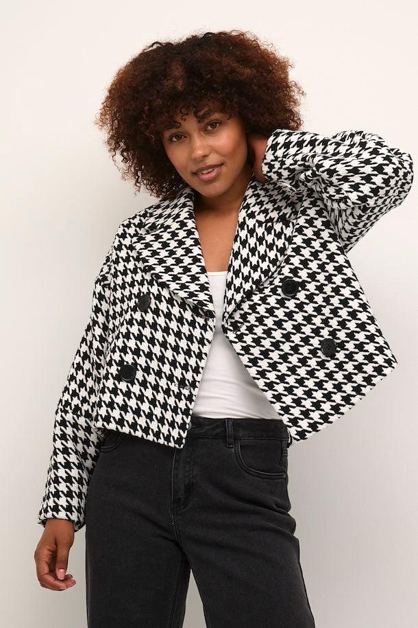 Culture_Benna_jacket_black_white_More_of_Me_2
