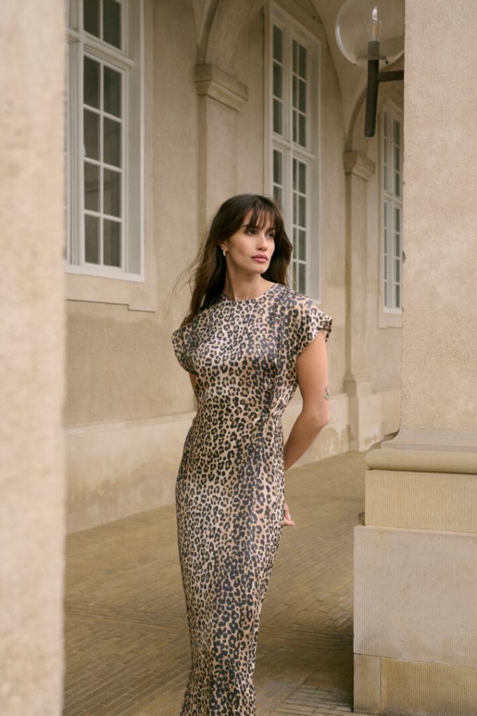 Culture_Leona_Berna_Long_Dress_Leopard_Hilnetta_s_2