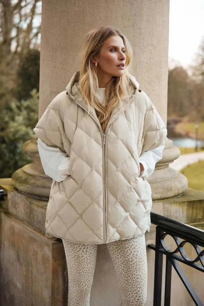 Deblon_Carice_Cape_Pearl_Hilnetta_s