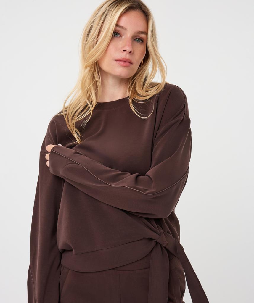 Esqualo_Sweater_Modal_knot_detail_cacao_Hilnetta_s