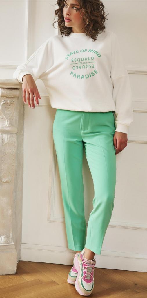 Esqualo_Trousers_chino_city_stretch_jade_More_of_Me_2