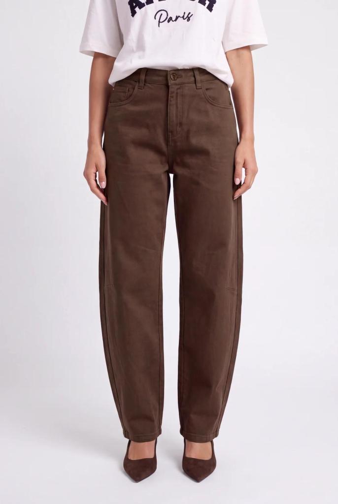 Florez_Onnedie_Jeans_dark_brown_Hilnetta_s