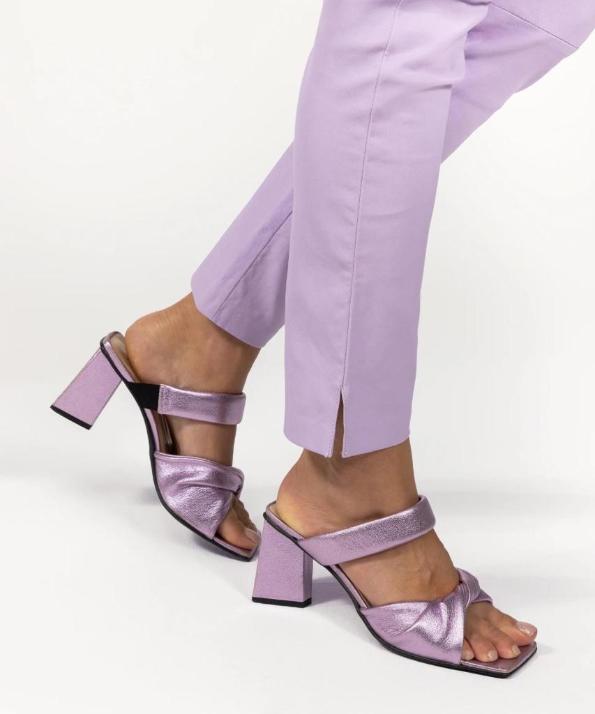 Ibana_Amber_metallic_soft_lilac_More_of_Me