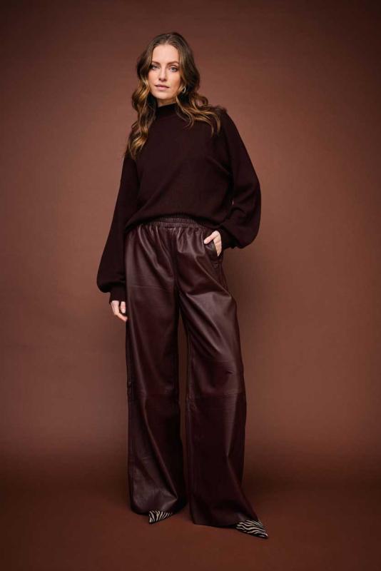 Ibana_Payten_Pants_Burgundy_Hilnetta_s