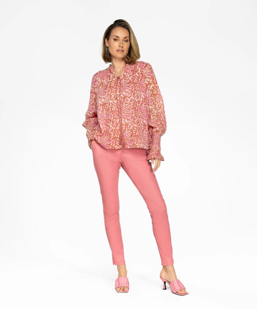 Ibana_Talys_Blouse_blush_blossom_More_of_Me_2
