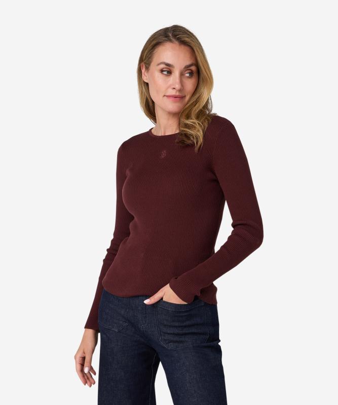 Ibana_Tamora_longsleeve_burgundy_Hilnetta_s_3