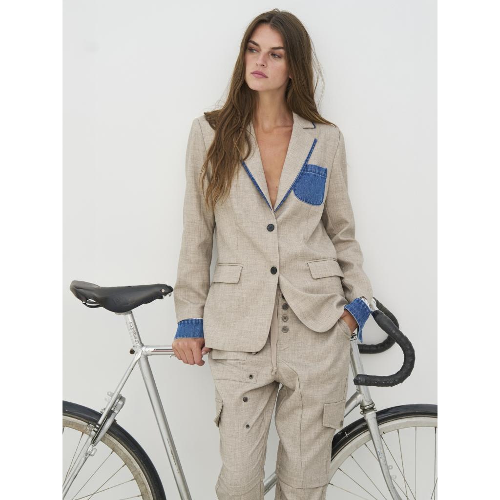 N__Denmark_Callie_Blazer_Hilnetta_s