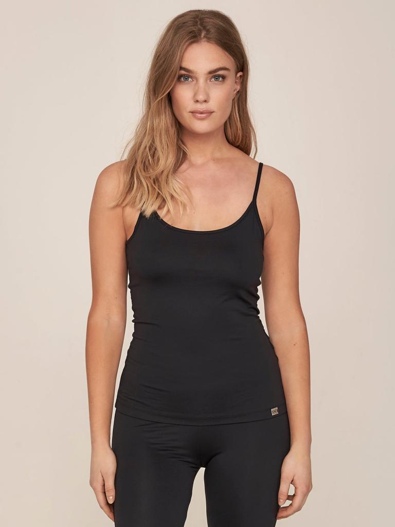 N__Denmark_Run_top_Black_Hilnetta_s_3