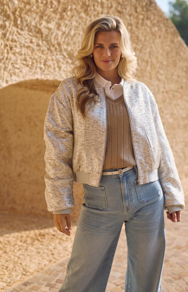 Nukus_Babette_Bomber_Hilnetta_s