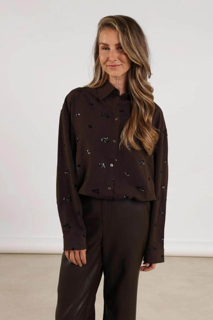 Nukus_Iris_Blouse_Embroidery_Hilnetta_s
