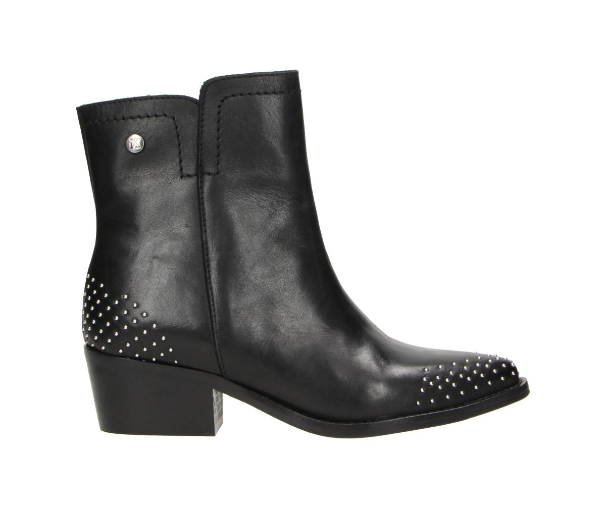 PX_Shoes_Mint_studs_Black_Hilnetta_s