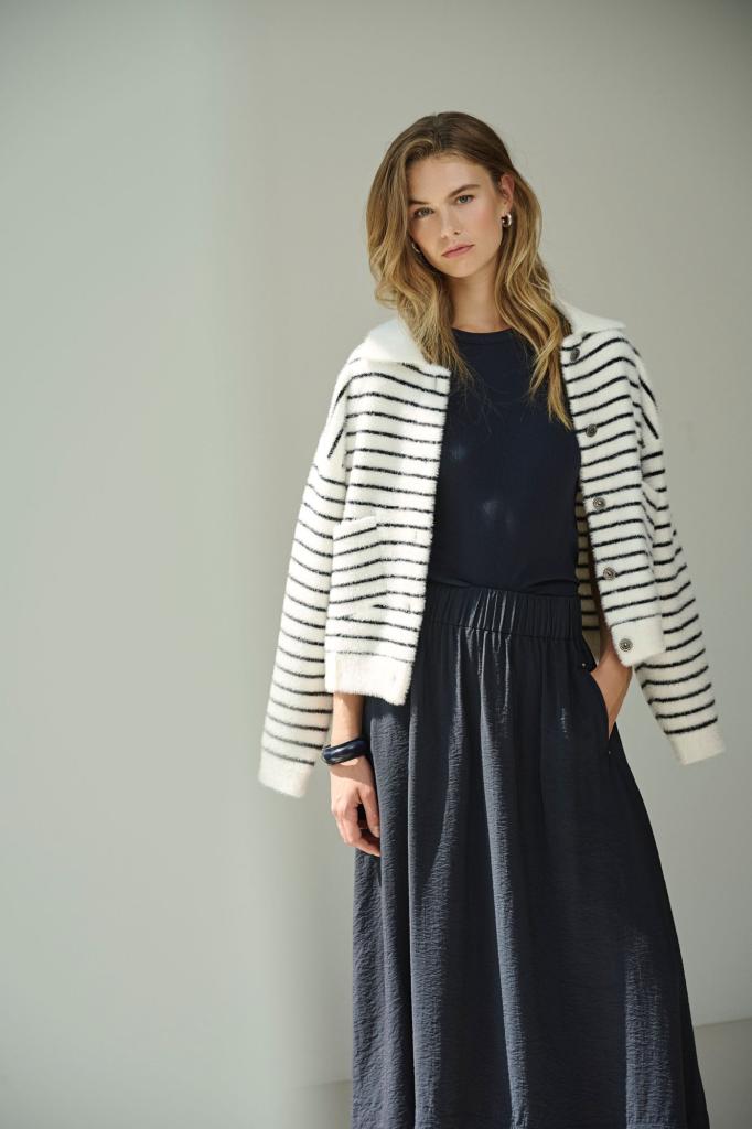 Rino___Pelle_Bubbly_boxy_jacket_black_white_striped_Hilnetta_s_4