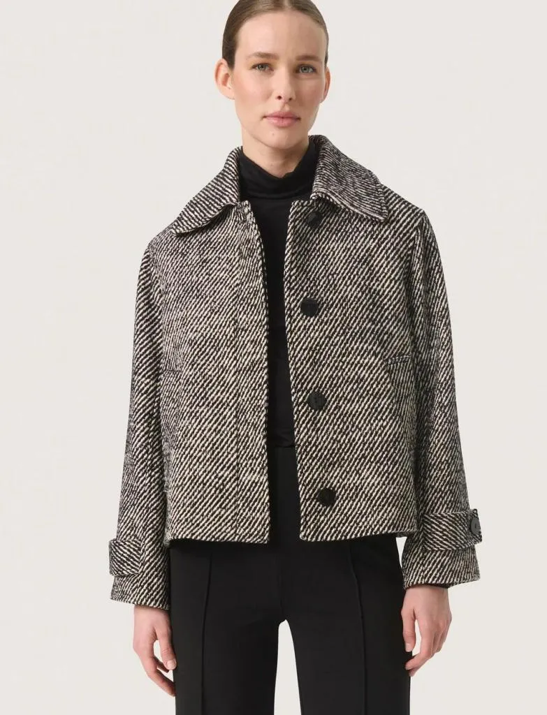 Soaked_in_luxury_Mabel_Akeleje_Jacket_Black_White_Hilnetta_s