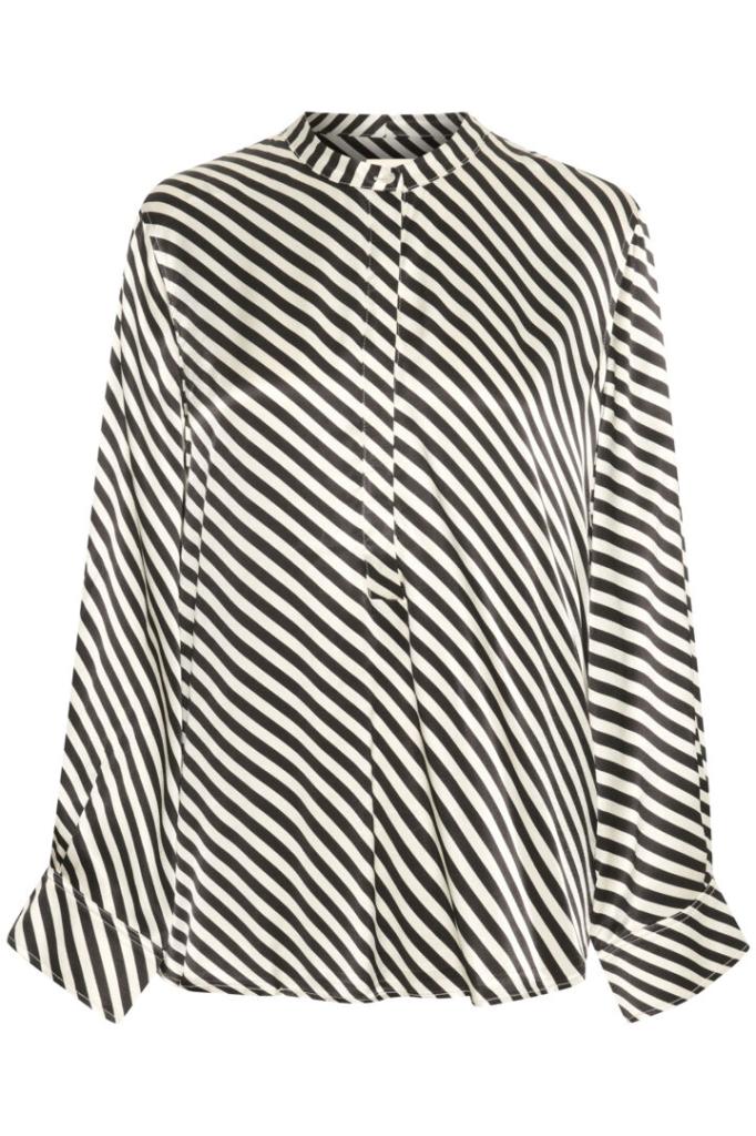 Soaked_in_luxury_Soho_Blouse_black_white_More_of_Me