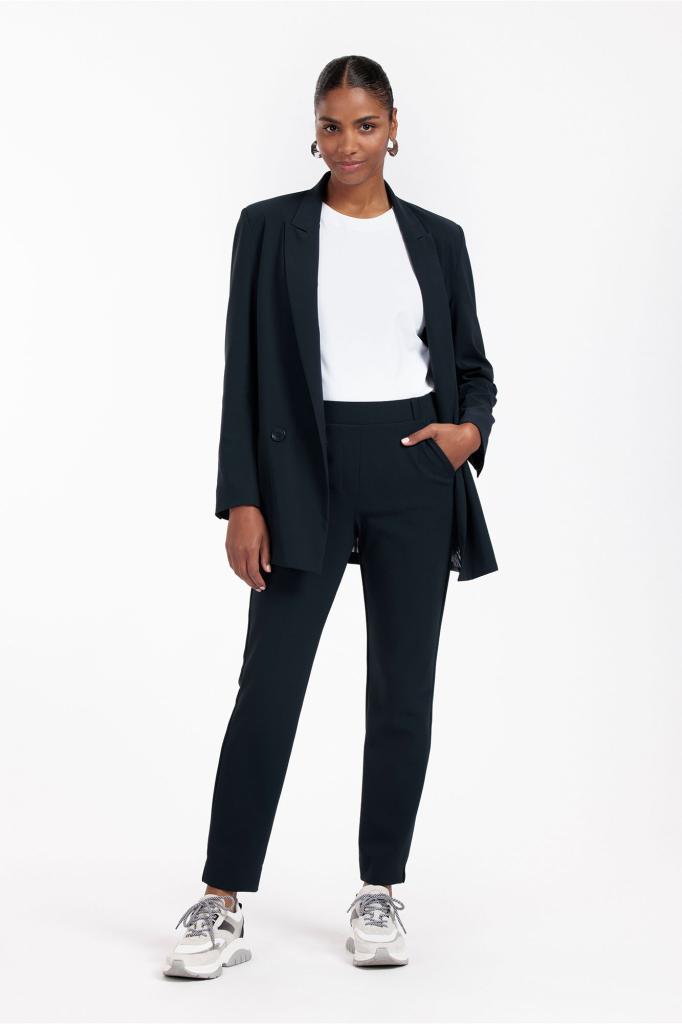 Studio_Anneloes_Anne_bonded_structure_trousers_dark_blue_Hilnetta_s_1