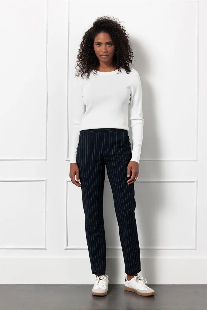 Studio_Anneloes_Anne_pinstripe_trousers_dark_blue_off_white_Hilnetta_s_1