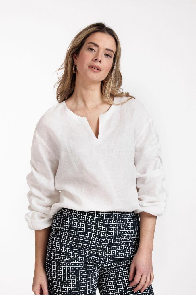 Studio_Anneloes_Bodine_linen_3_4_blouse_off_white_More_of_Me_4