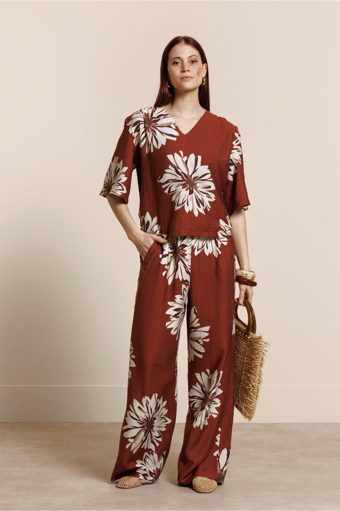 Studio_Anneloes_Bruce_flower_trousers_rust_Hilnetta_s