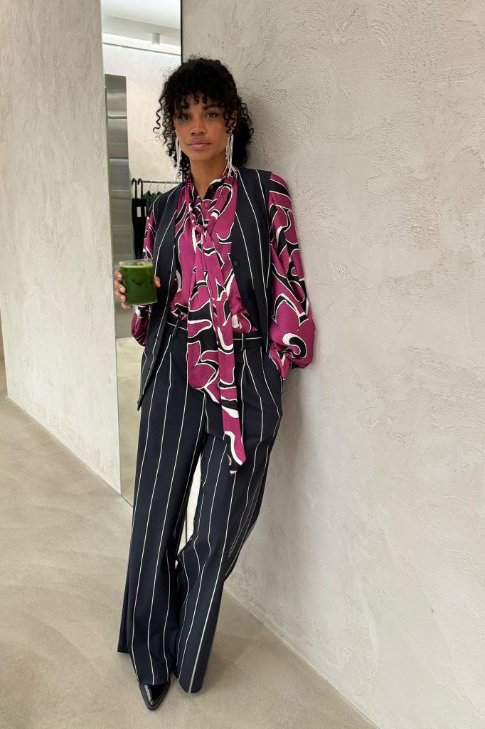Studio_Anneloes_Colette_stripe_trousers_black_kit_Hilnetta_s_1