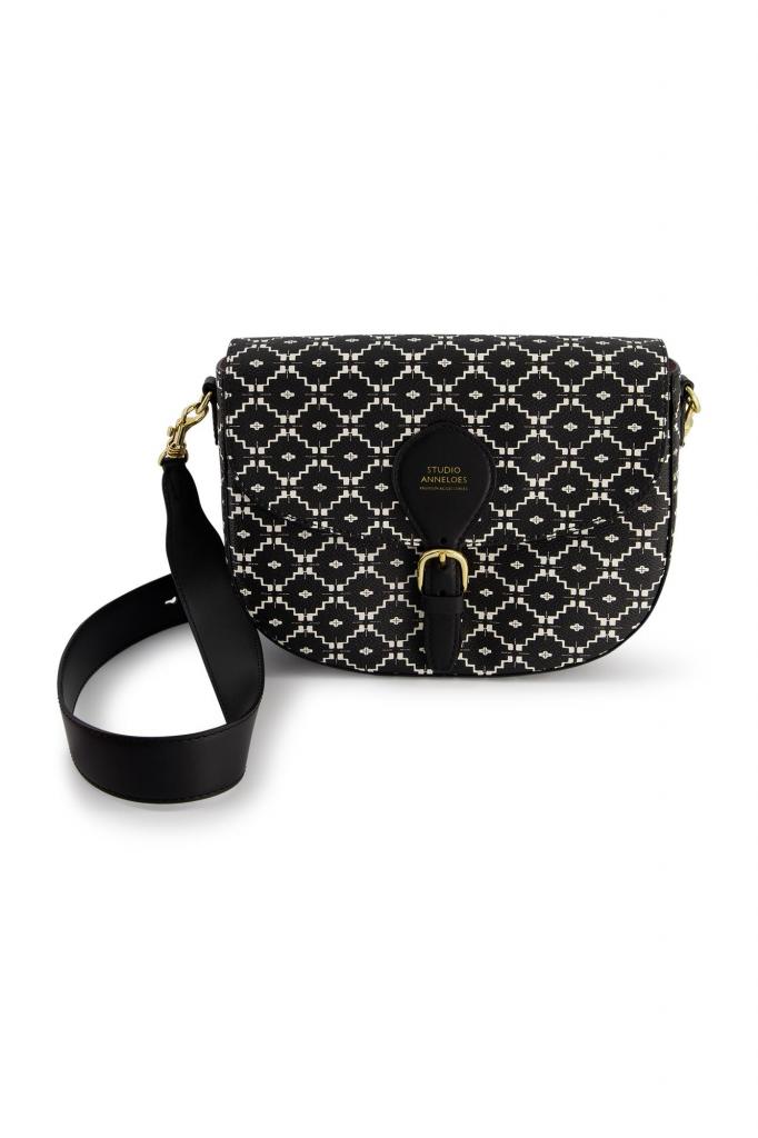 Studio_Anneloes_Crossbag_SA_print_black_off_white_More_of_Me_1