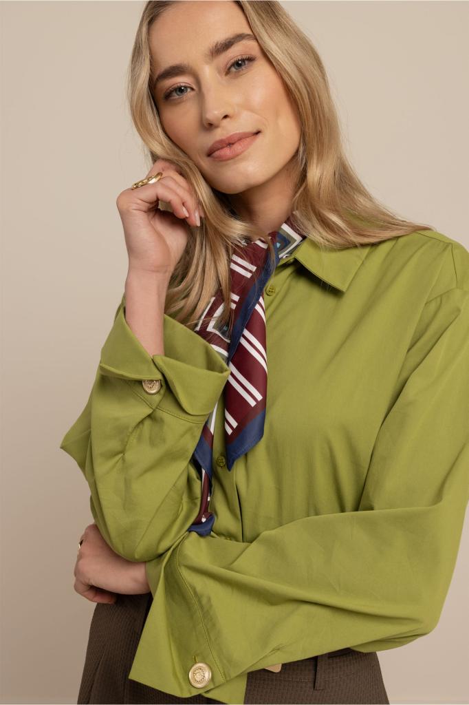 Studio_Anneloes_Erina_poplin_blouse_dark_lime_Hilnetta_s