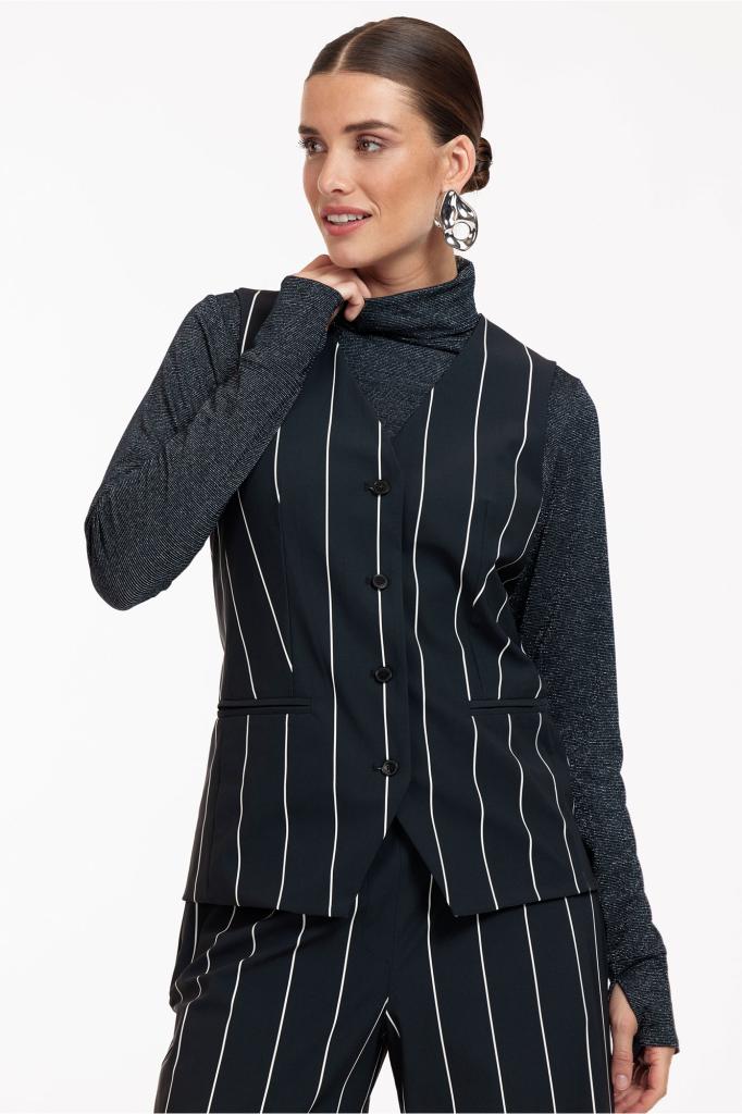 Studio_Anneloes_Esmee_stripe_gilet_black_kit_Hilnetta_s_3