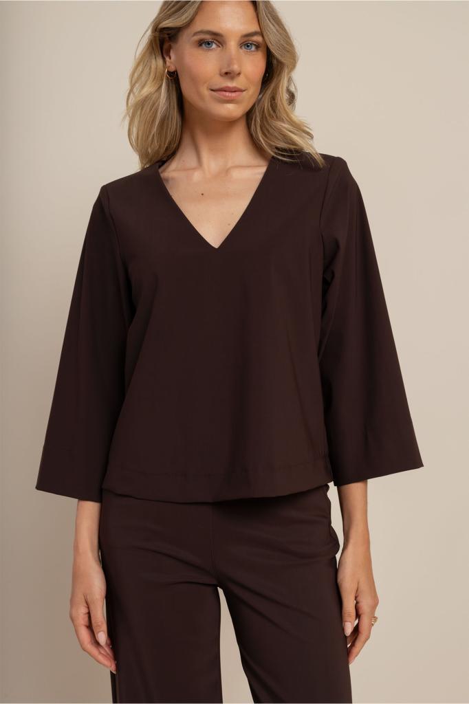 Studio_Anneloes_Essentials_Cilou_top_espresso_Hilnetta_s