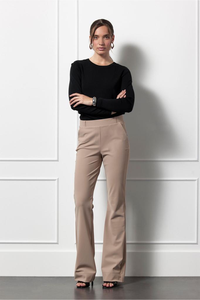 Studio_Anneloes_Essentials_Flair_LONG_bonded_trousers_latte_Hilnetta_s_2