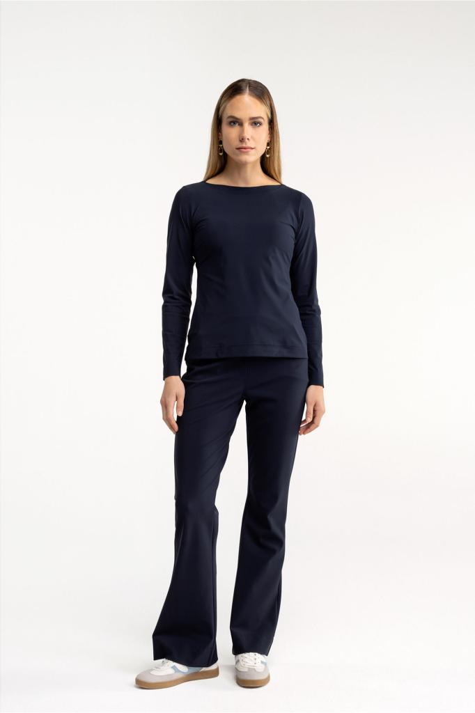 Studio_Anneloes_Essentials_Flair_bonded_trousers_dark_blue_Hilnetta_s_6