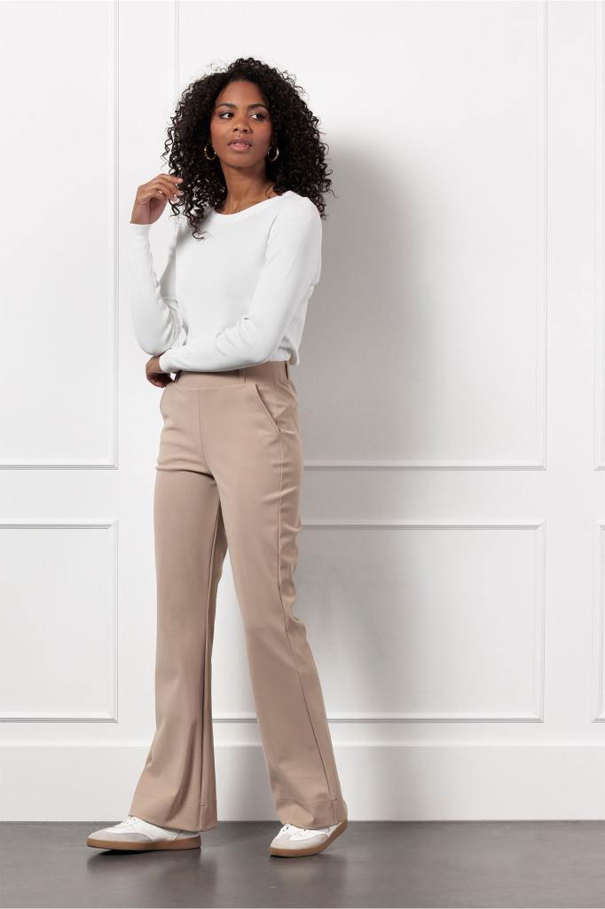 Studio_Anneloes_Essentials_NEW_Flair_bonded_trousers_latte_Hilnetta_s_3