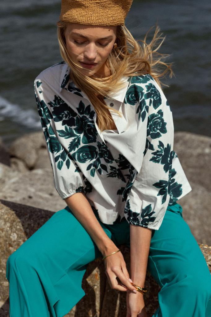 Studio_Anneloes_Kamri_flower_blouse_Hilnetta_s