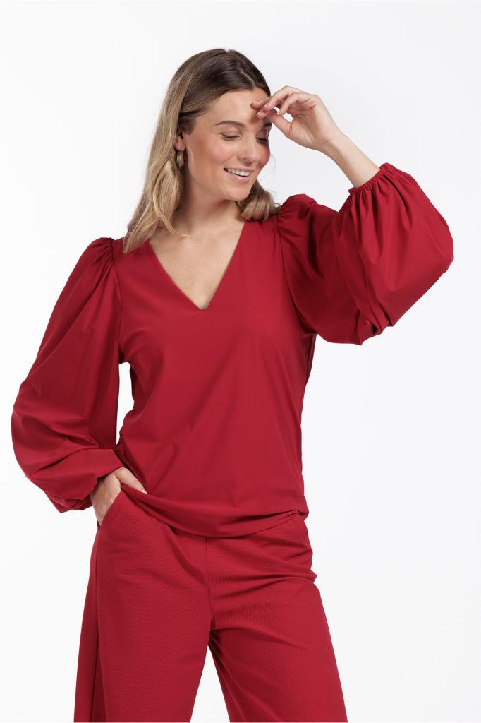 Studio_Anneloes_Lesha_top_deep_red_Hilnetta_s