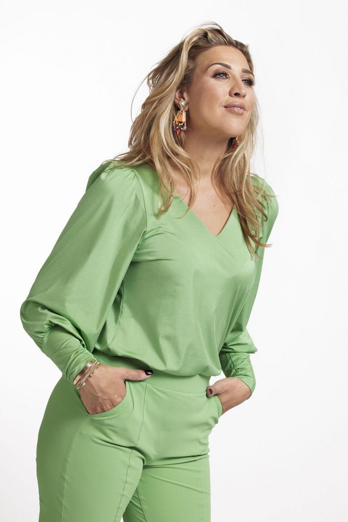 Studio_Anneloes_Leslie_blouse_light_green_More_of_Me
