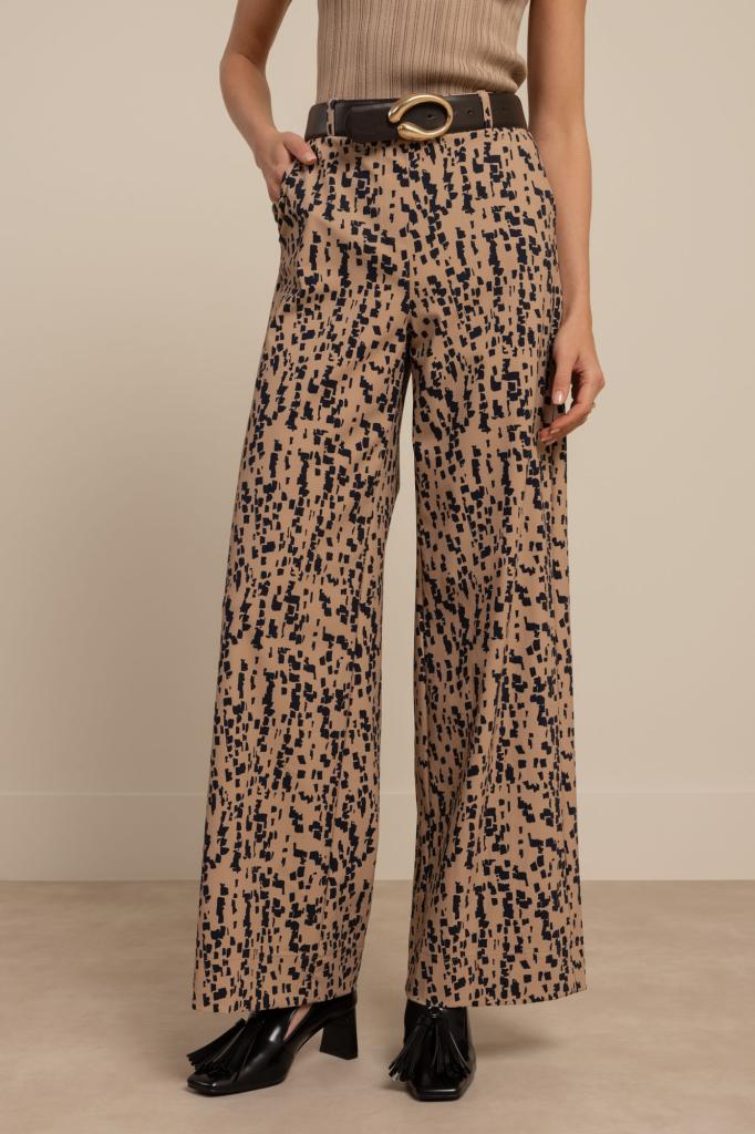 Studio_Anneloes_Lexie_block_trousers_latte_dark_blue_Hilnetta_s_2