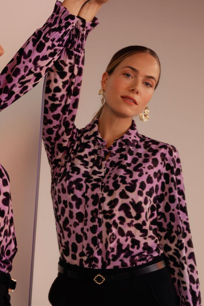 Studio_Anneloes_Louisa_viscose_animal_blouse_lila_black_Hilnetta_s_1