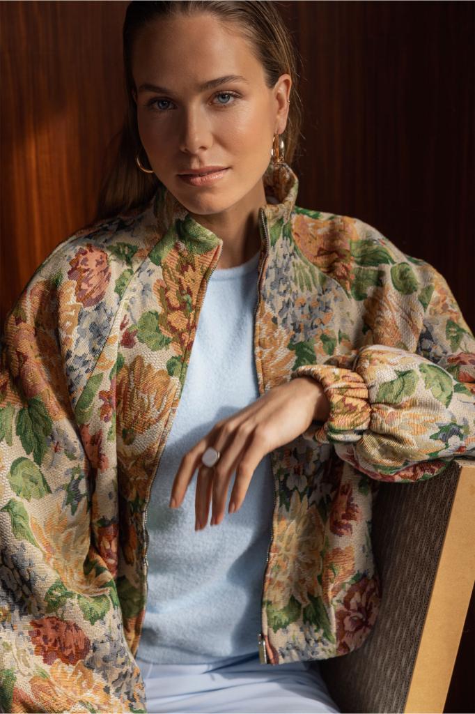 Studio_Anneloes_Mela_flower_bomber_Hilnetta_s