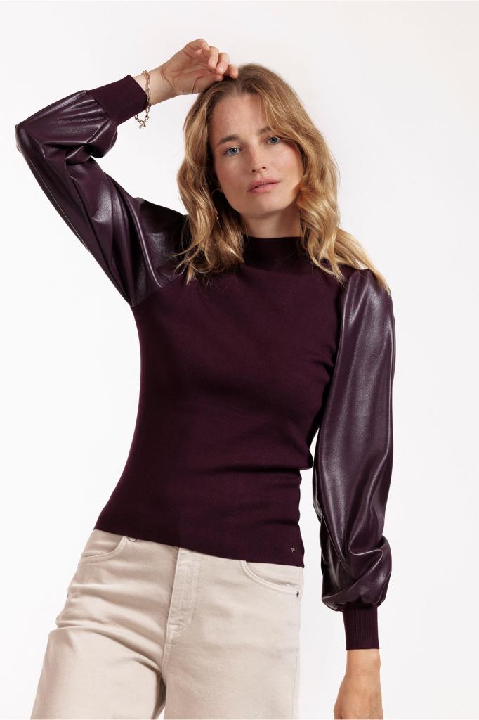 Studio_Anneloes_Noortje_faux_leather_pullover_blackberry_Hilnetta_s_1