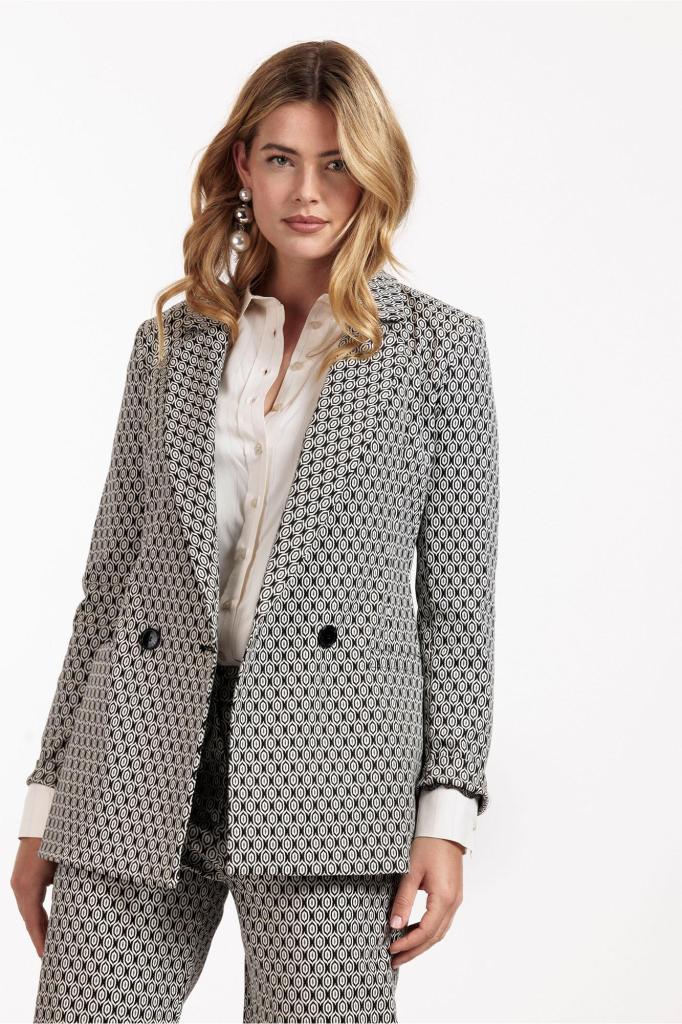 Studio_Anneloes_Sence_ornmt_jacquard_blazer_black_off_white_More_of_Me_4