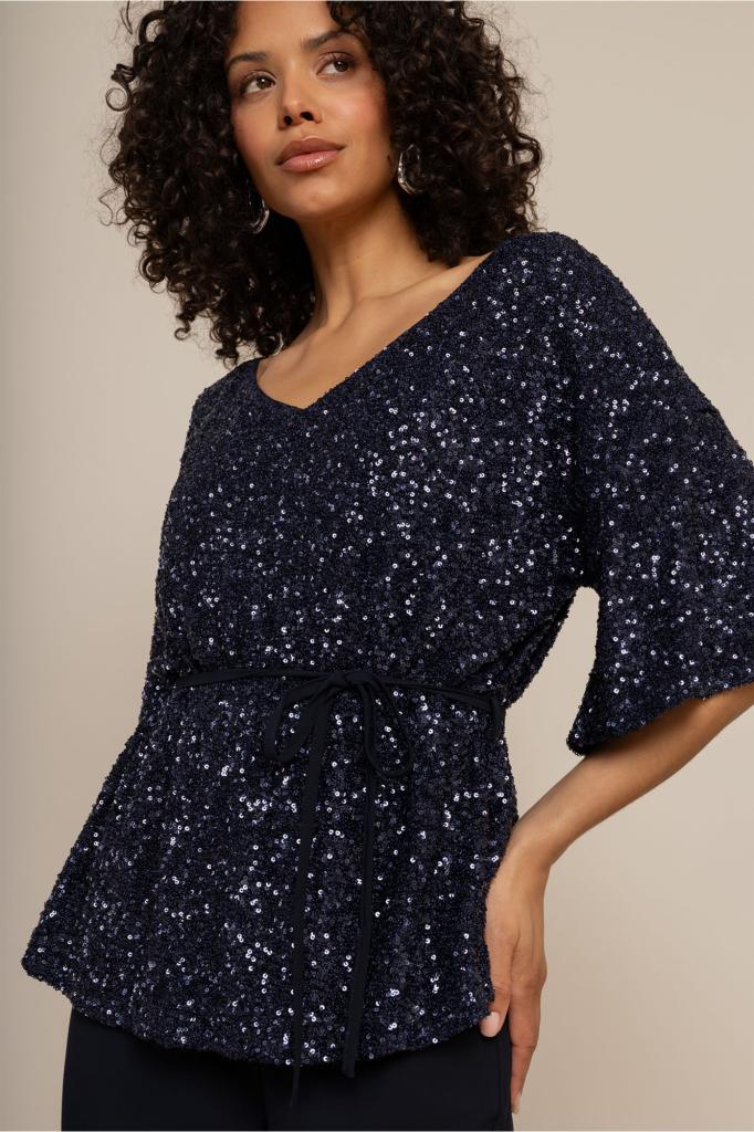 Studio_Anneloes_Vajen_sequin_vneck_top_Hilnetta_s