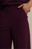 Studio_Anneloes_Essentials_Lexie_bonded_trousers_blackberry_Hilnetta_s_2