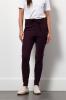 Studio_Anneloes_Stairdown_trousers_blackberry_Hilnetta_s