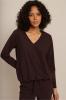 Studio_Anneloes_Essentials_Vicky_LS_shirt_espresso_Hilnetta_s