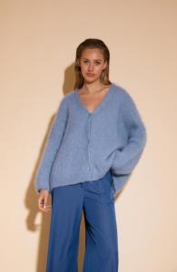 Amaya_Amsterdam_Roos_knit_blue_Hilnetta_s