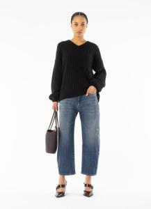 Elias_Rumelis_Yoana_o_shape_denim_engine_grey_Hilnetta_s