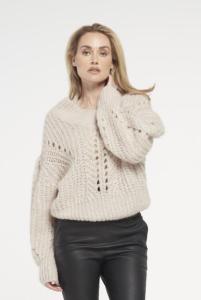 Ibana_Tiro_oysterwhite_More_of_Me_3