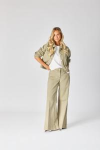 LaLotti_Bowie_Pants_Pistache_Hilnetta_s